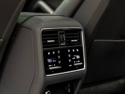 2022 Porsche Cayenne E-Hybrid Cayenne Turbo S E-Hybrid (MY22)