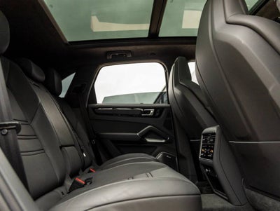 2022 Porsche Cayenne E-Hybrid Cayenne Turbo S E-Hybrid (MY22)