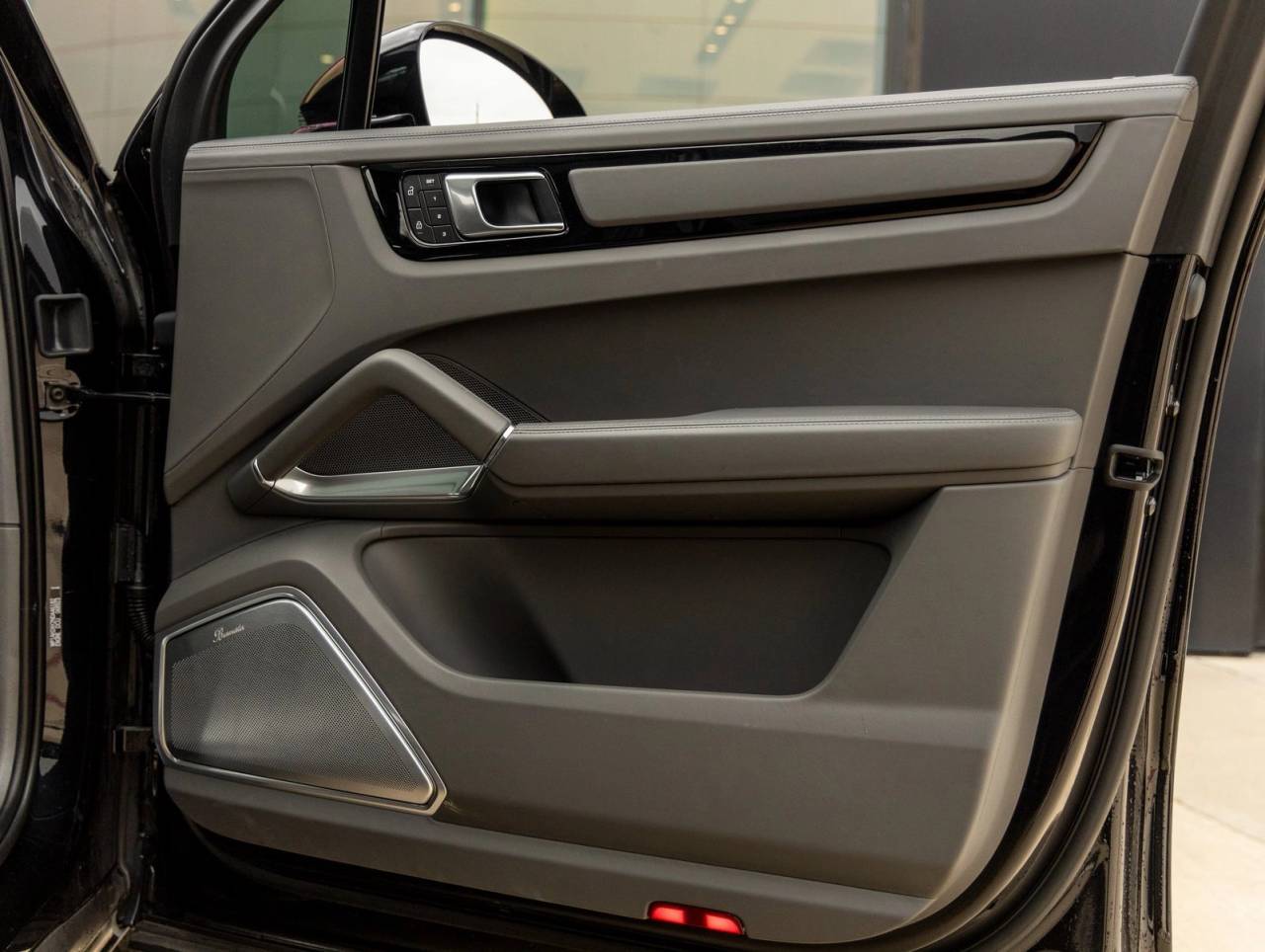 2022 Porsche Cayenne E-Hybrid Cayenne Turbo S E-Hybrid (MY22)