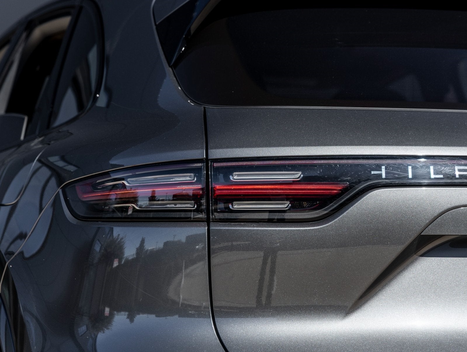 2023 Porsche Cayenne E-Hybrid Cayenne Turbo S E-Hybrid (MY23)