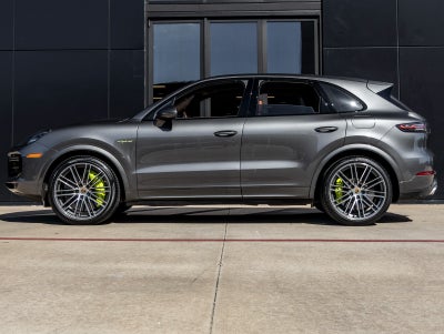 2023 Porsche Cayenne E-Hybrid Cayenne Turbo S E-Hybrid (MY23)
