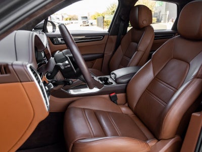 2023 Porsche Cayenne E-Hybrid Cayenne Turbo S E-Hybrid (MY23)