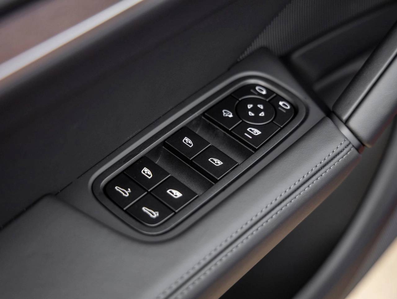 2026 Porsche Cayenne S