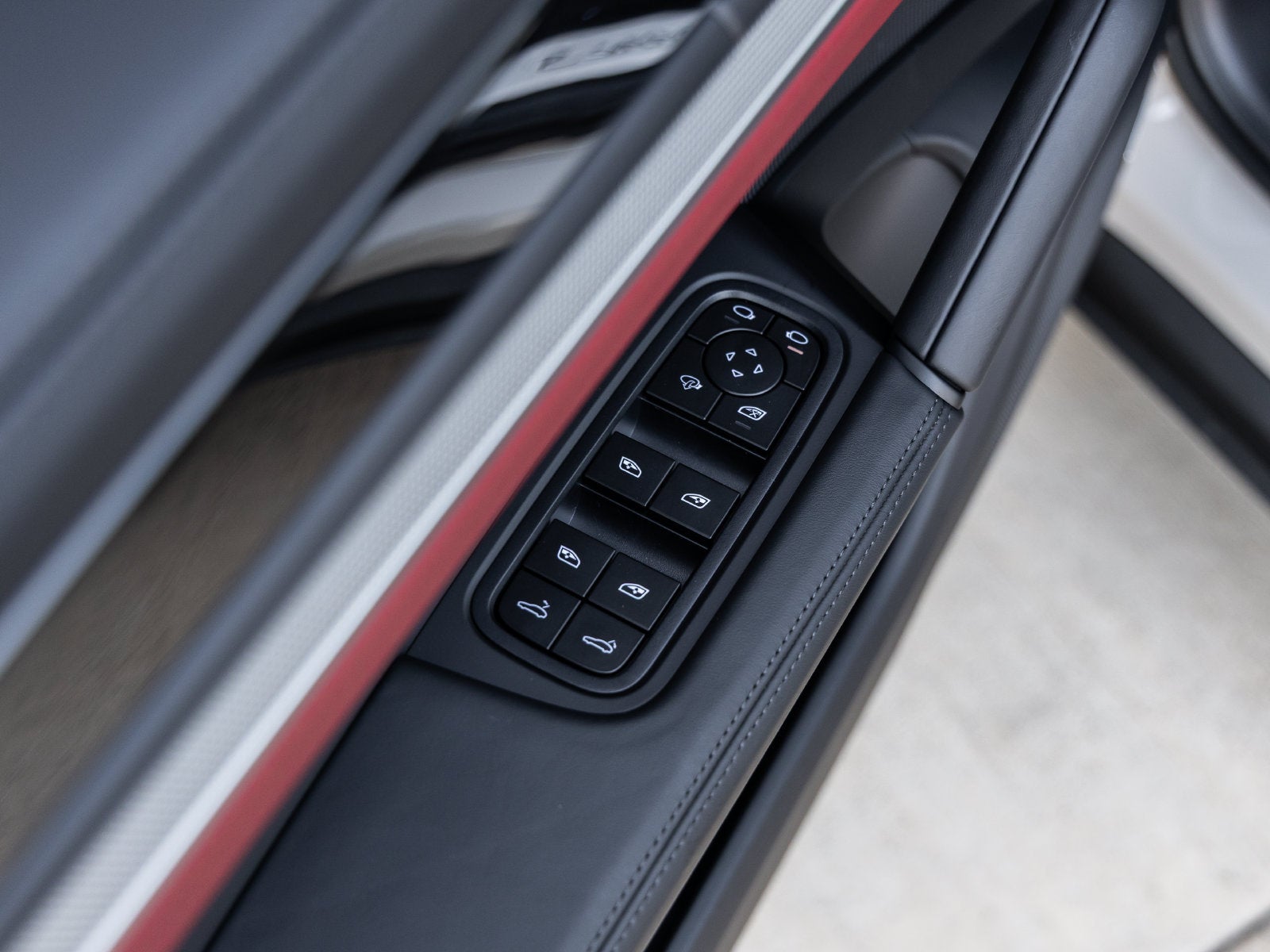 2026 Porsche Cayenne S
