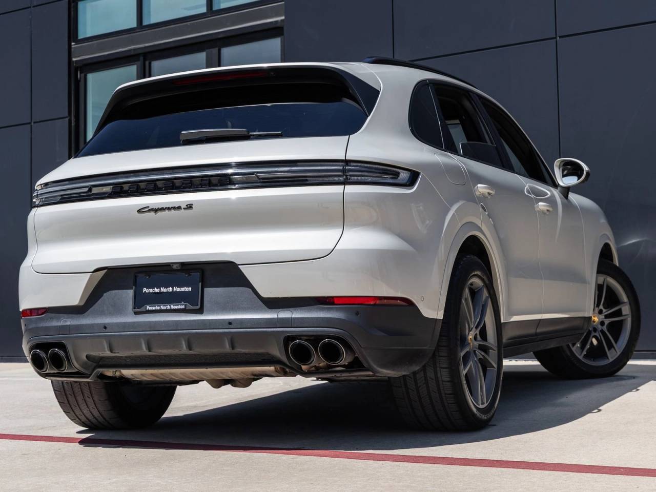 2024 Porsche Cayenne Cayenne S (MY24)