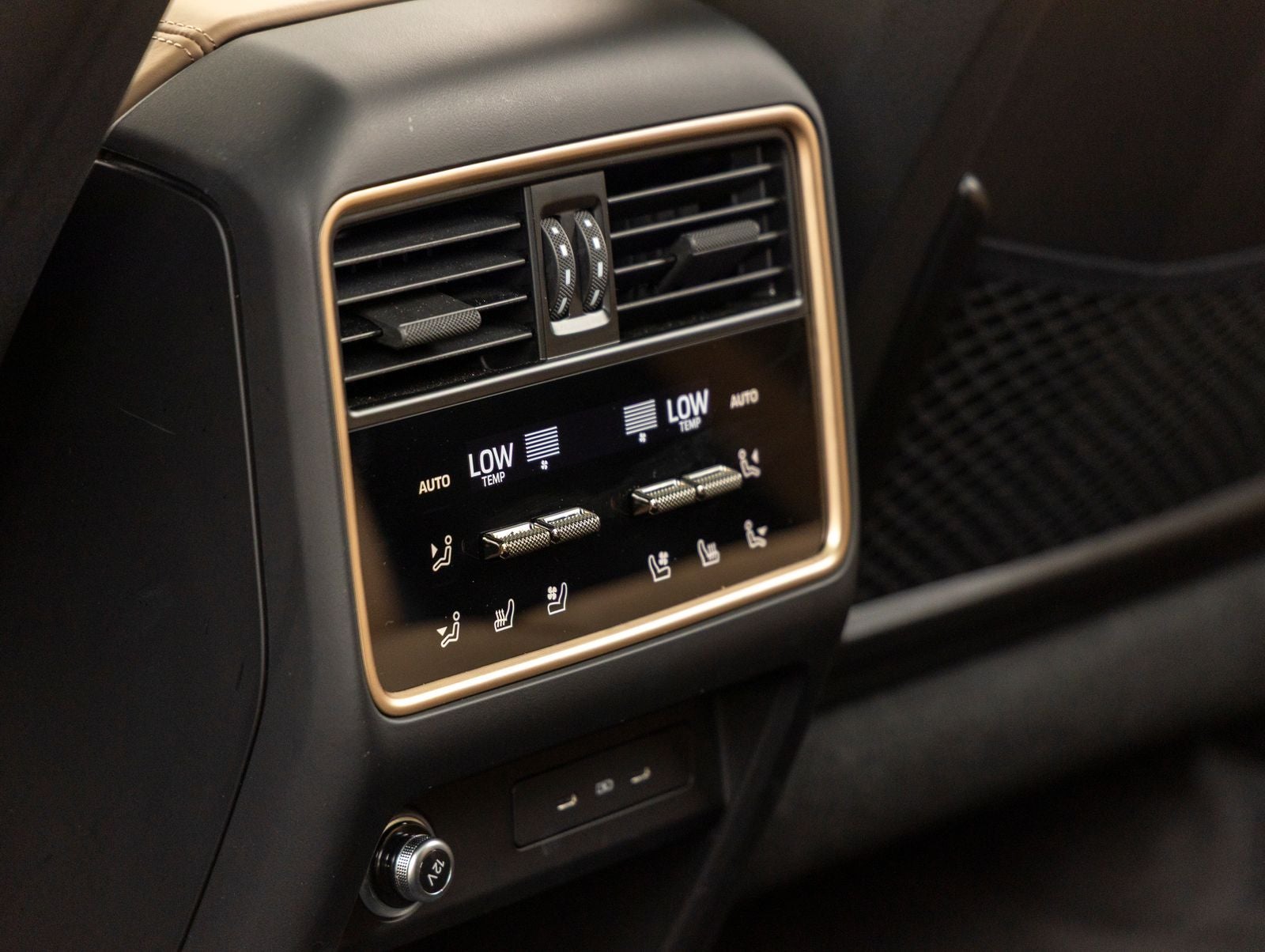 2025 Porsche Cayenne E-Hybrid Turbo