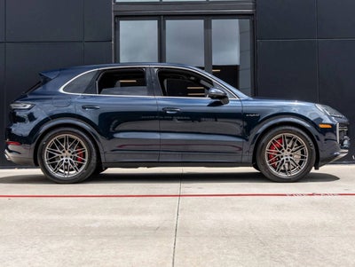 2025 Porsche Cayenne Turbo E-Hybrid