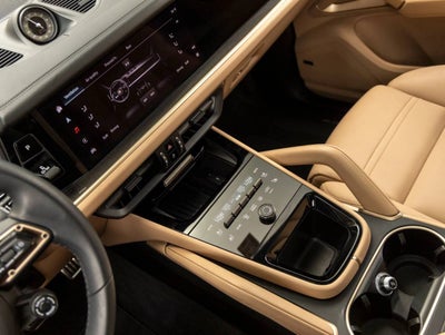 2025 Porsche Cayenne Turbo E-Hybrid