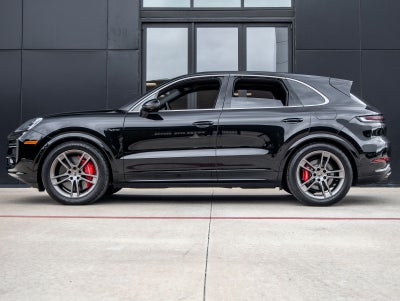 2025 Porsche Cayenne Turbo E-Hybrid