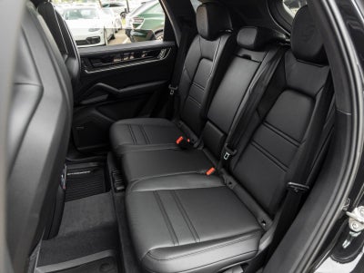 2025 Porsche Cayenne Turbo E-Hybrid