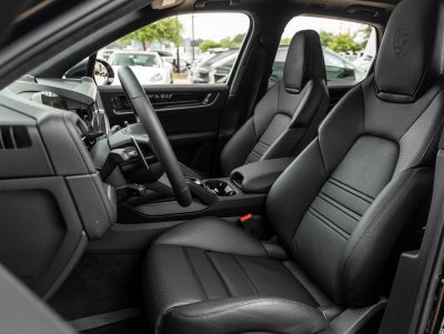 2025 Porsche Cayenne Turbo E-Hybrid