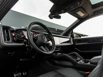 2025 Porsche Cayenne Turbo E-Hybrid