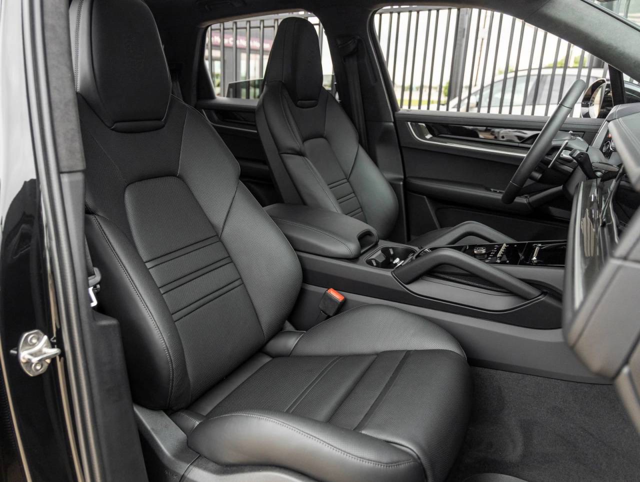 2025 Porsche Cayenne Turbo E-Hybrid