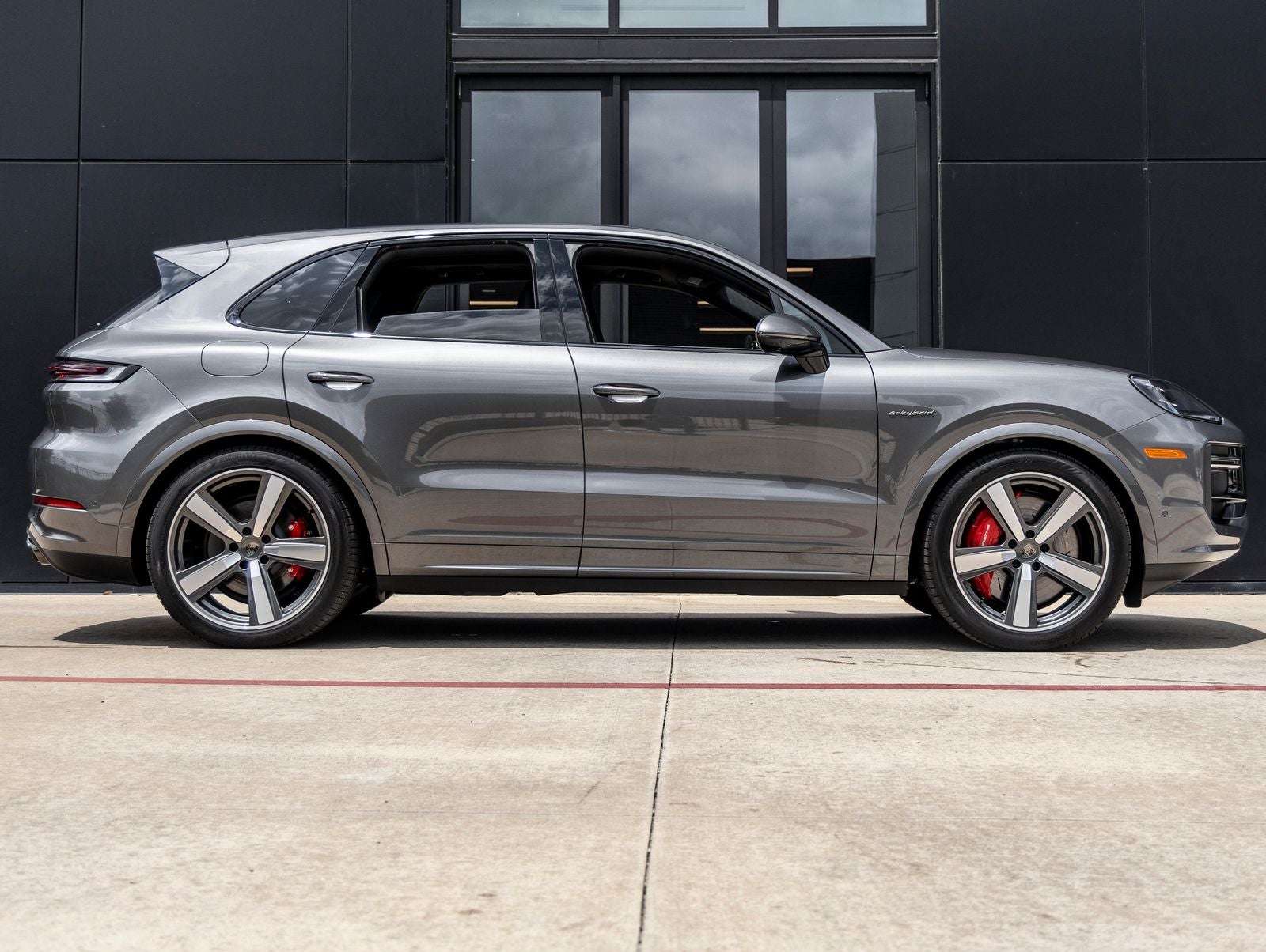2025 Porsche Cayenne Turbo E-Hybrid
