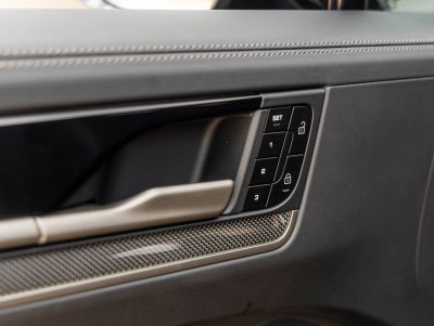2025 Porsche Cayenne Turbo E-Hybrid