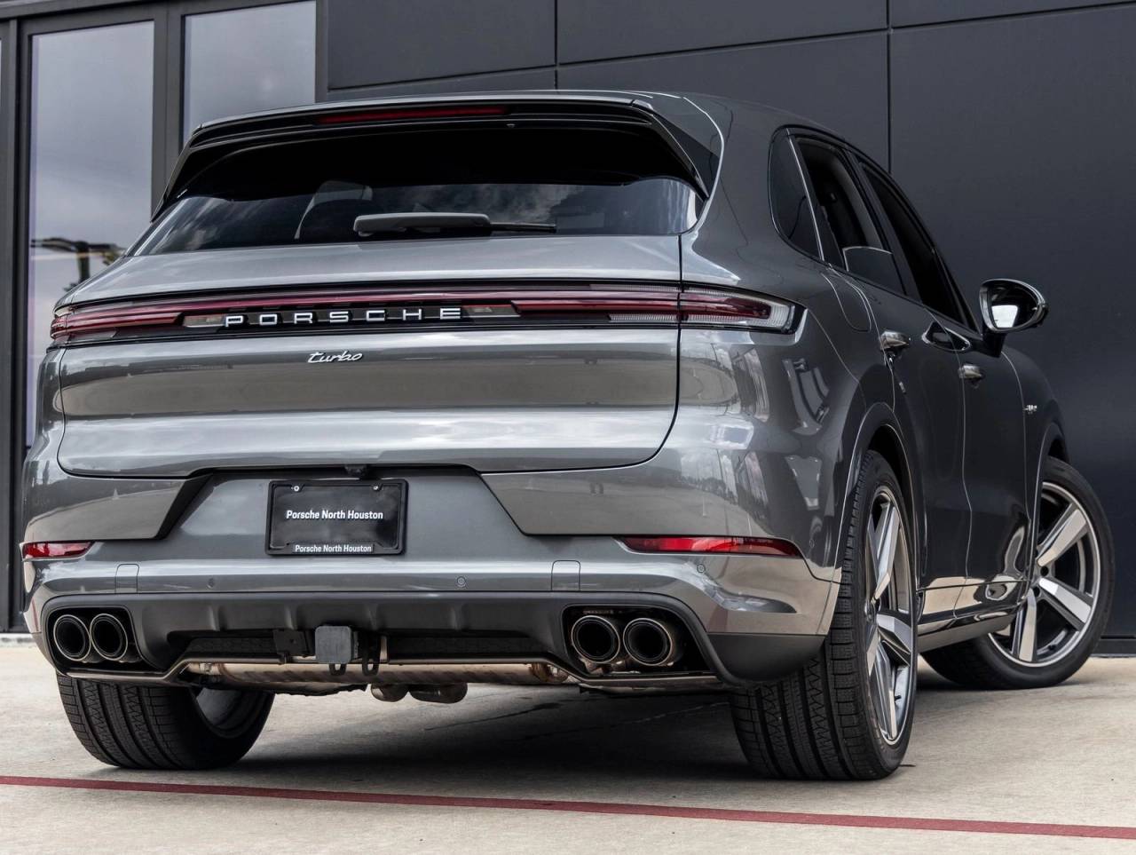 2025 Porsche Cayenne Turbo E-Hybrid