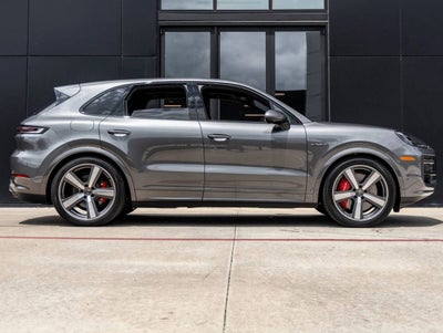 2025 Porsche Cayenne Turbo E-Hybrid