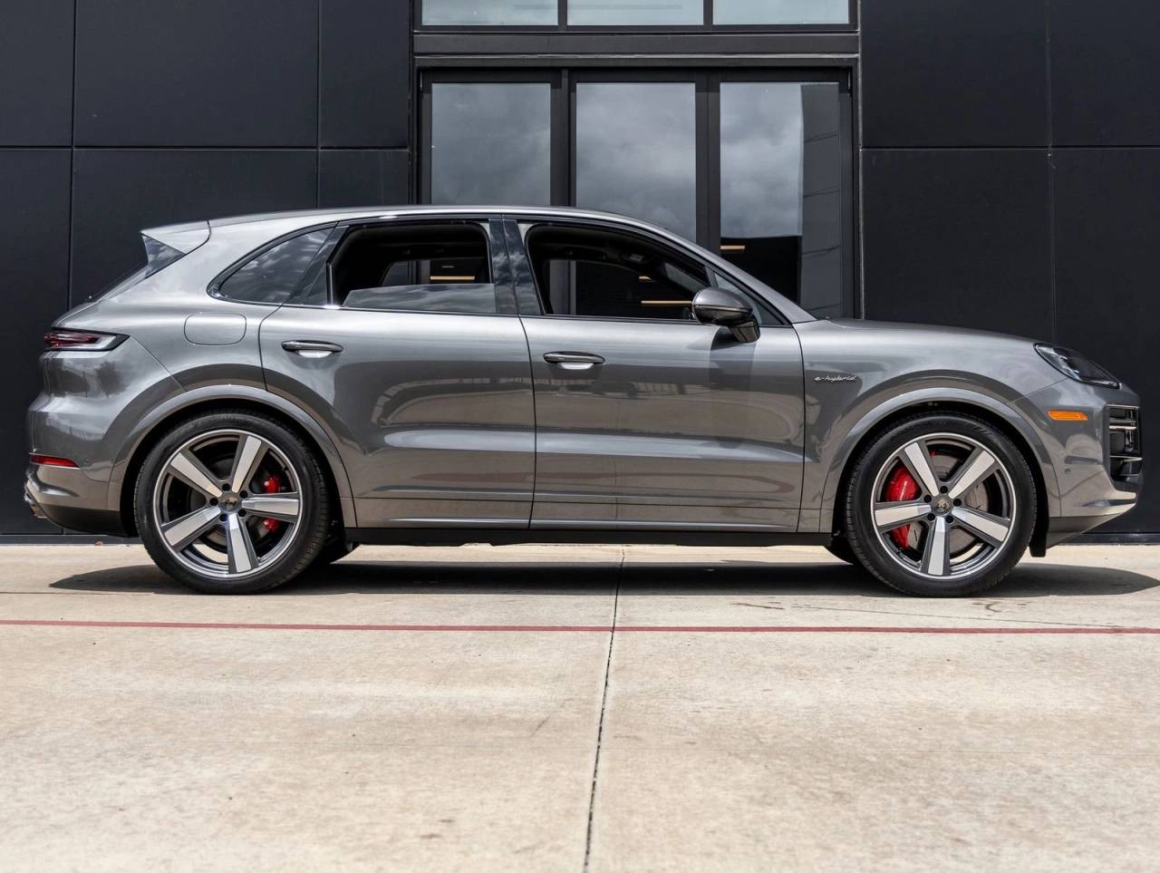 2025 Porsche Cayenne Turbo E-Hybrid