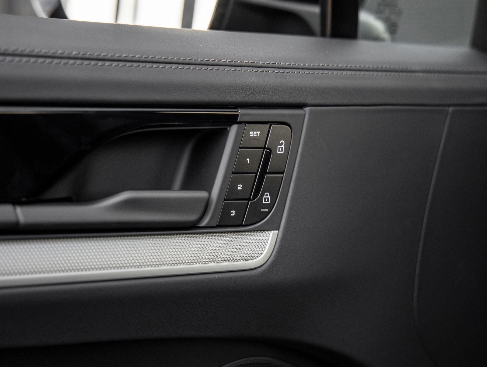 2026 Porsche Cayenne S E-Hybrid