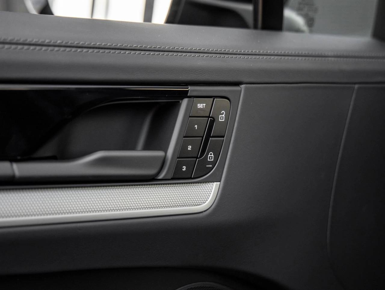 2026 Porsche Cayenne S E-Hybrid