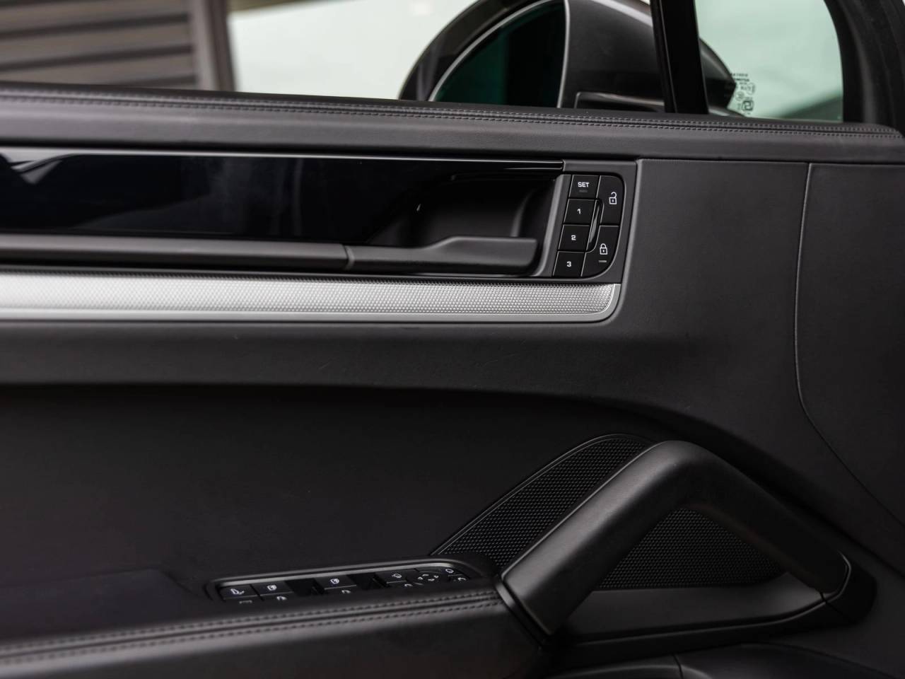 2025 Porsche Cayenne Cayenne S E-Hybrid