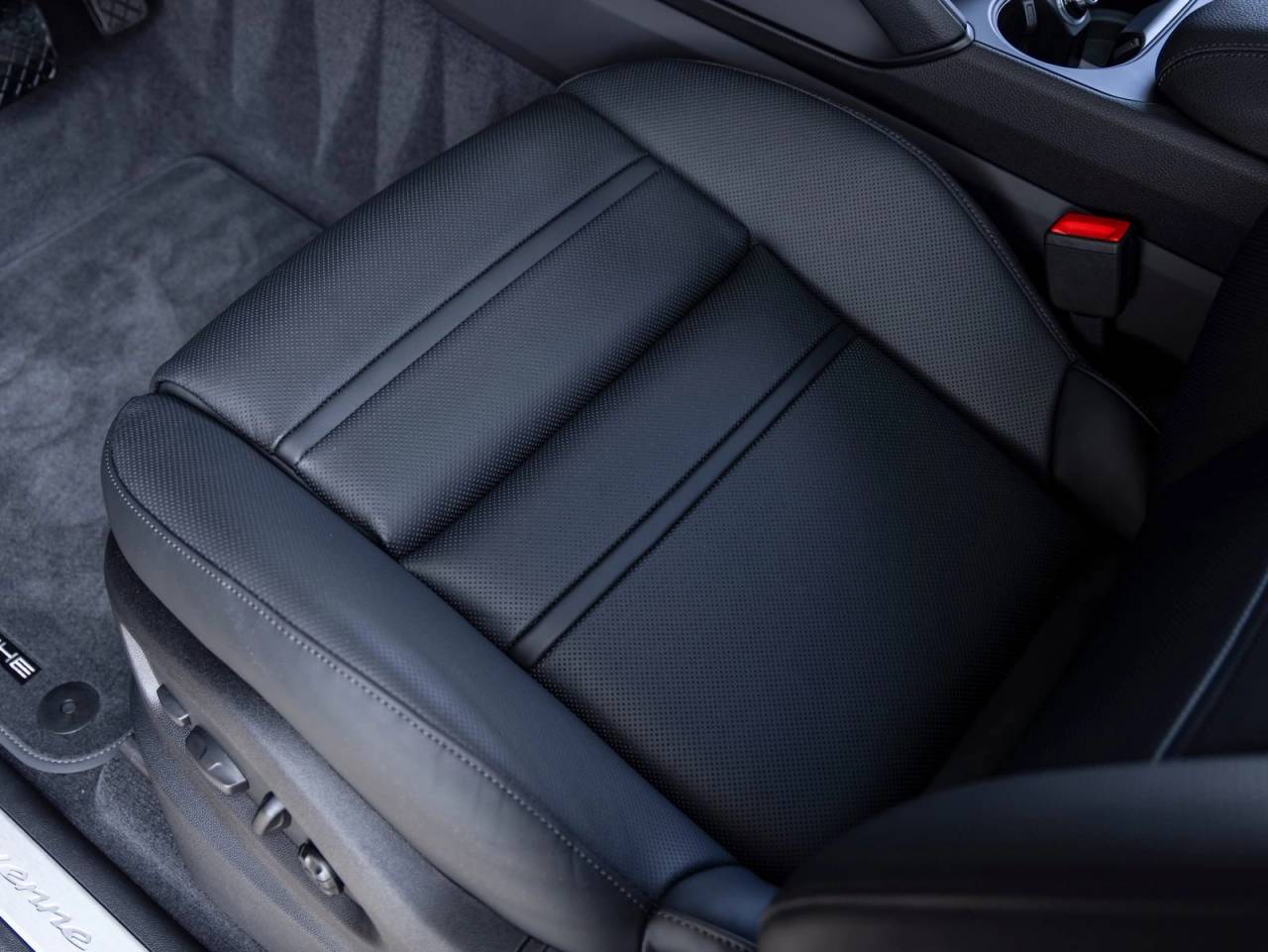 2026 Porsche Cayenne Coupe