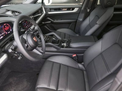 2025 Porsche Cayenne Coupe