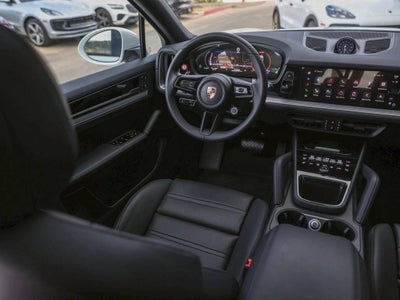 2025 Porsche Cayenne Coupe