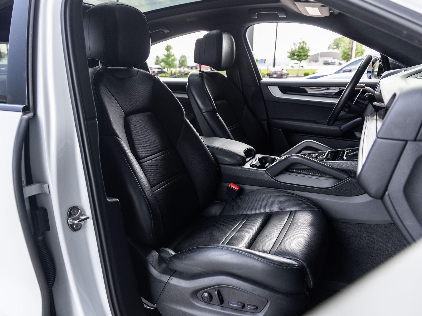 2024 Porsche Cayenne Coupe