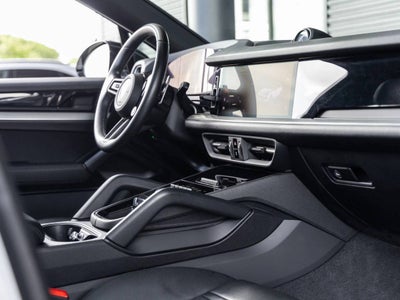 2024 Porsche Cayenne Coupe