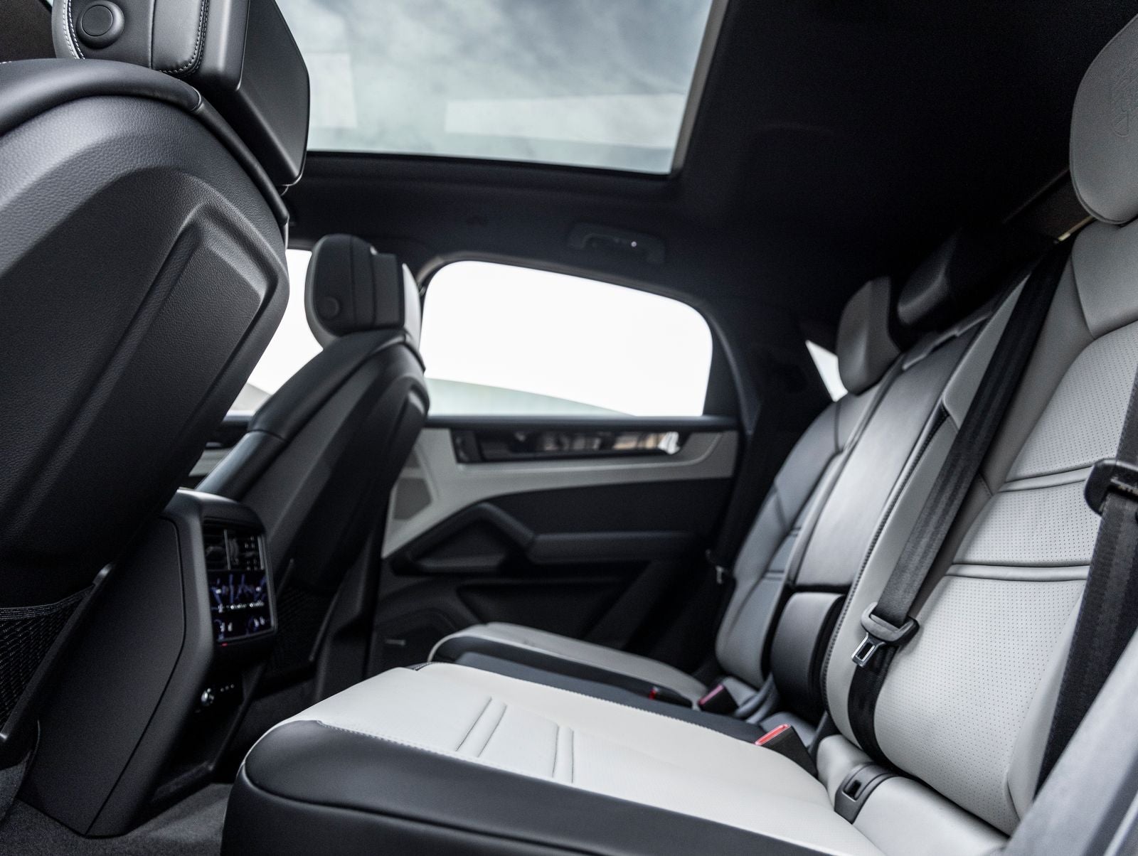 2025 Porsche Cayenne Coupe
