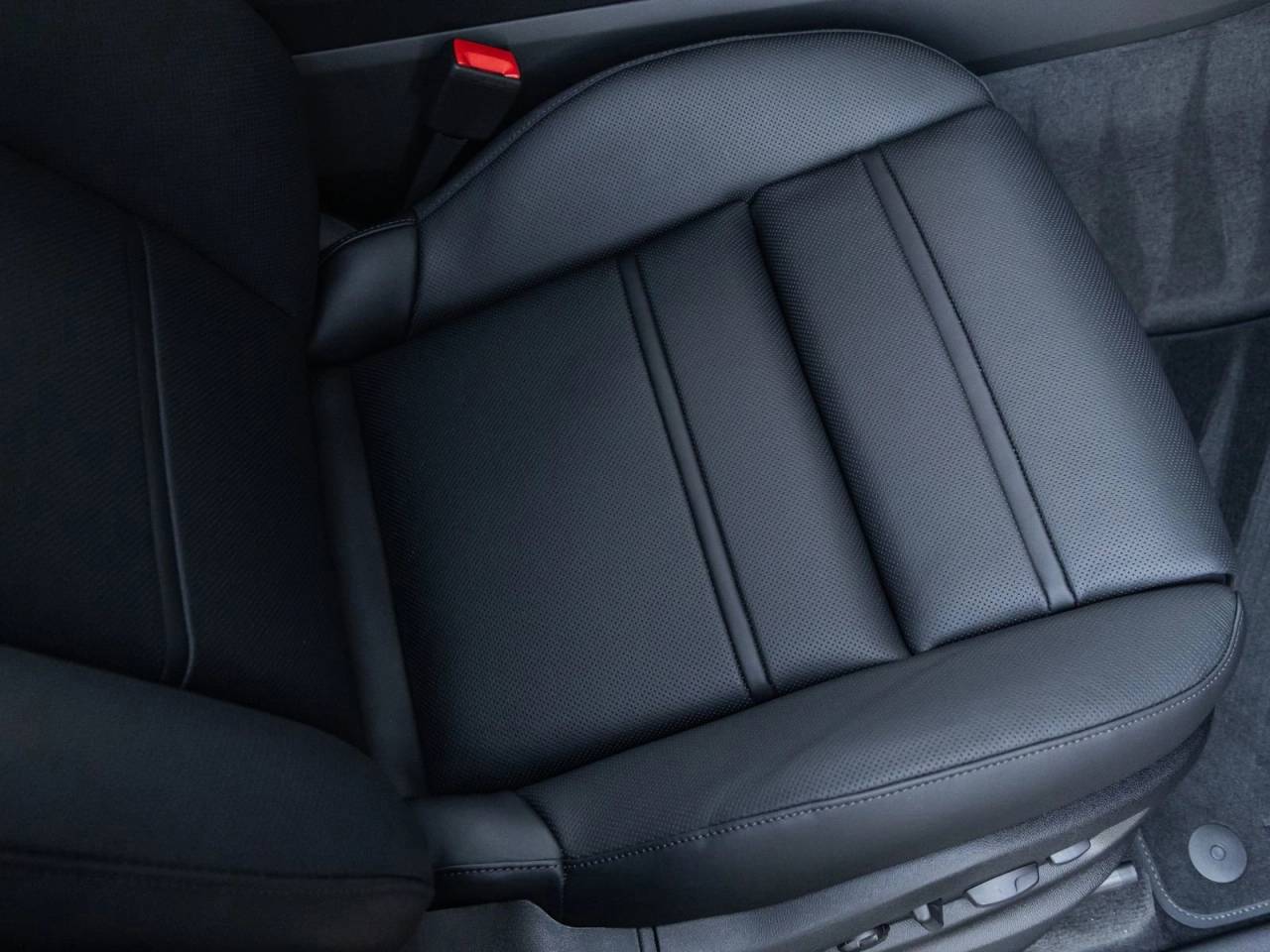 2026 Porsche Cayenne Coupe