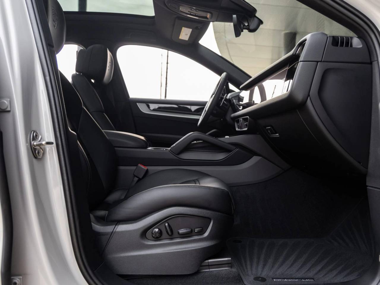 2026 Porsche Cayenne Coupe