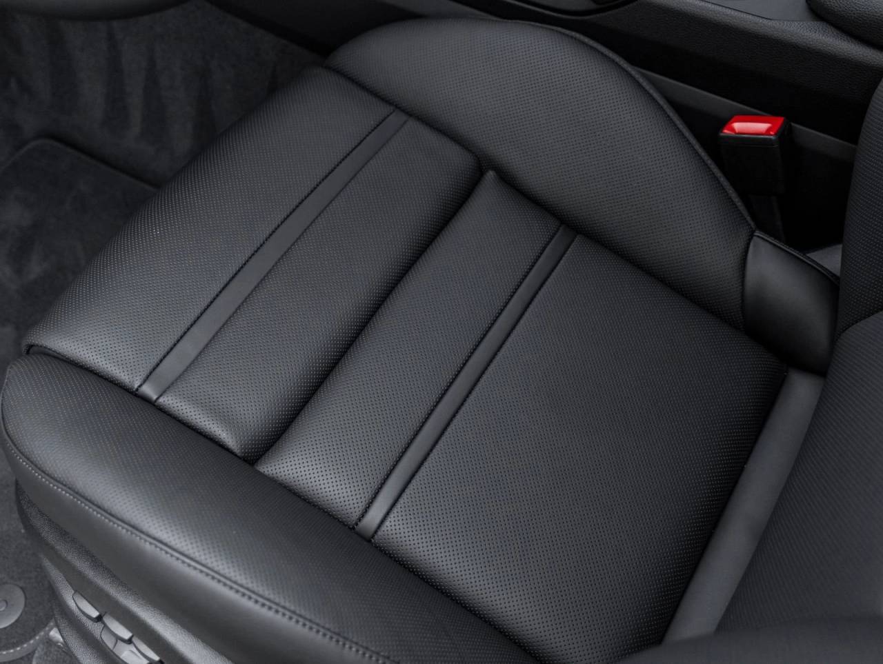 2026 Porsche Cayenne Coupe