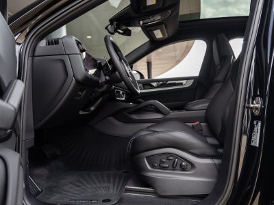 2026 Porsche Cayenne Coupe Coupe AWD