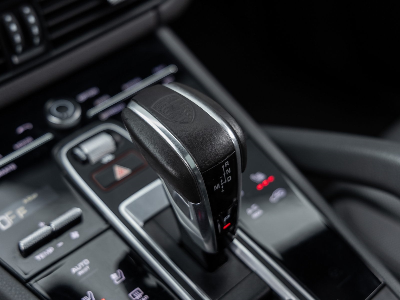 2022 Porsche Cayenne Coupe Cayenne Coupe Platinum Edition