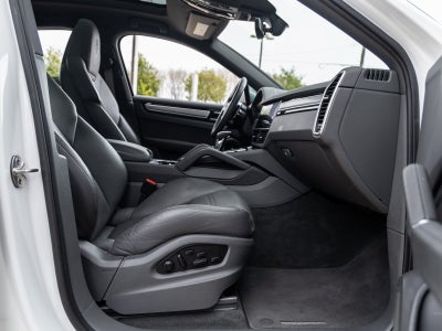 2022 Porsche Cayenne Coupe Cayenne Coupe Platinum Edition