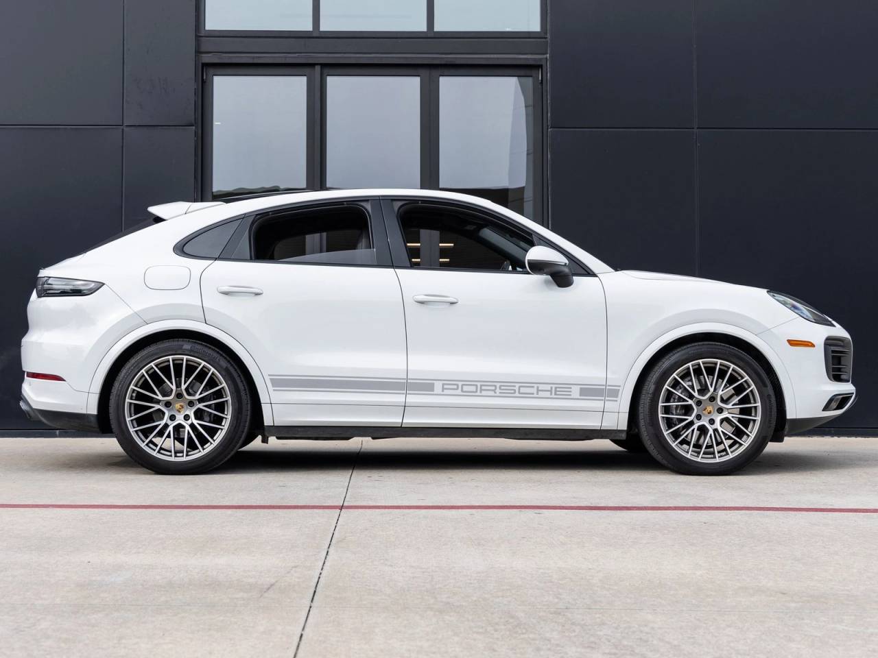 2022 Porsche Cayenne Coupe Cayenne Coupe Platinum Edition