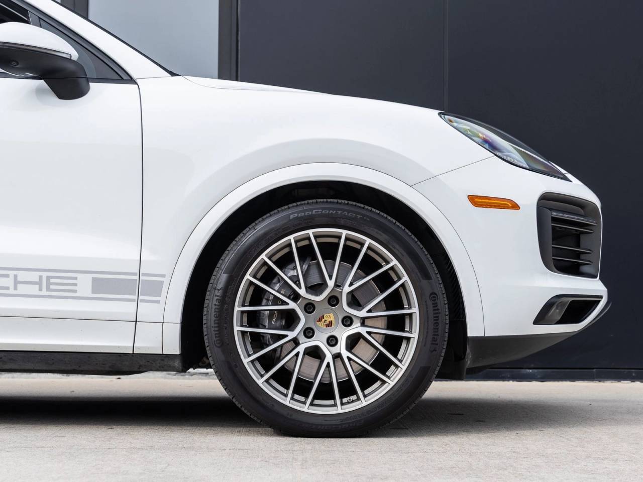 2022 Porsche Cayenne Coupe Cayenne Coupe Platinum Edition