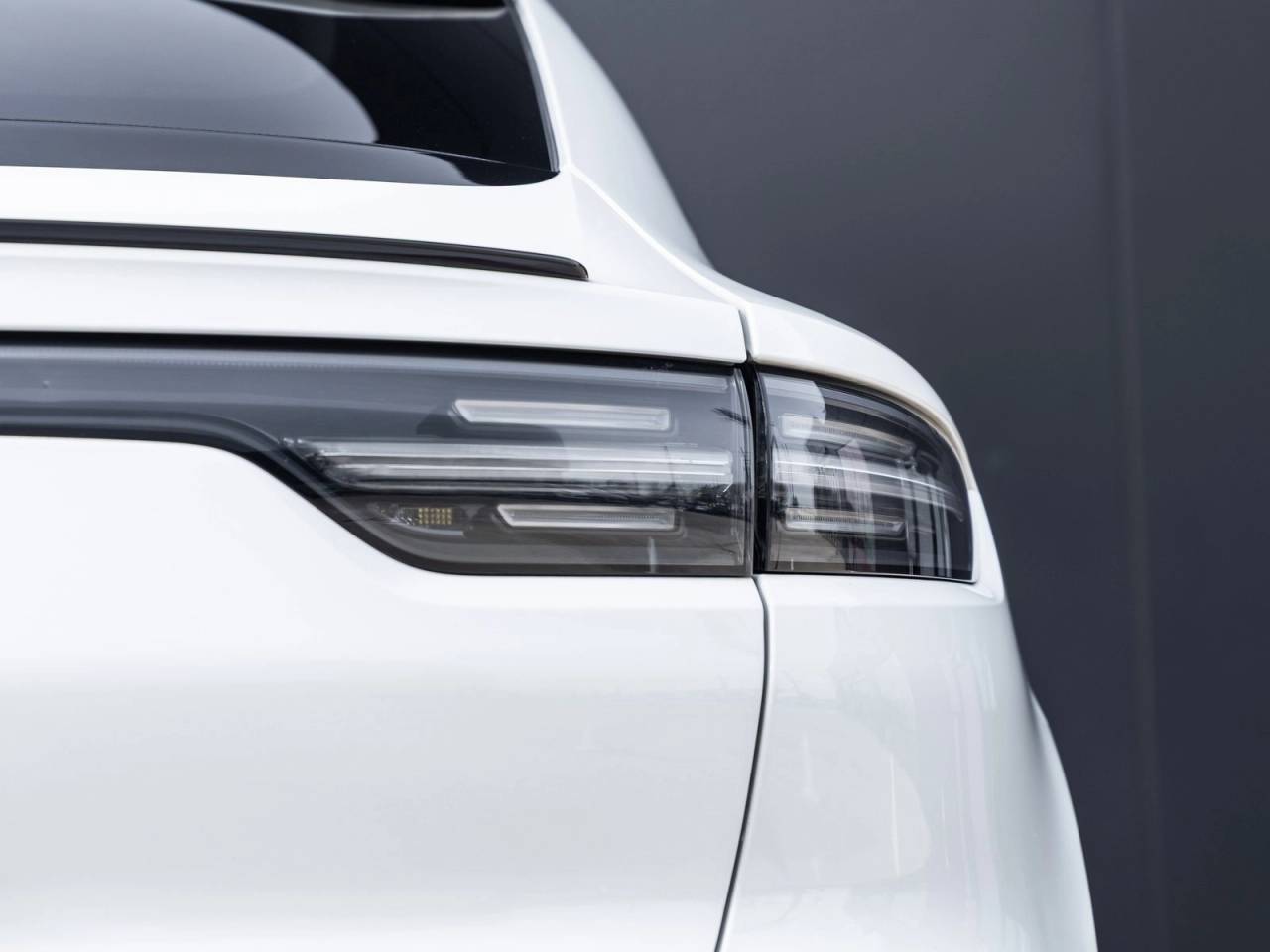 2022 Porsche Cayenne Coupe Cayenne Coupe Platinum Edition