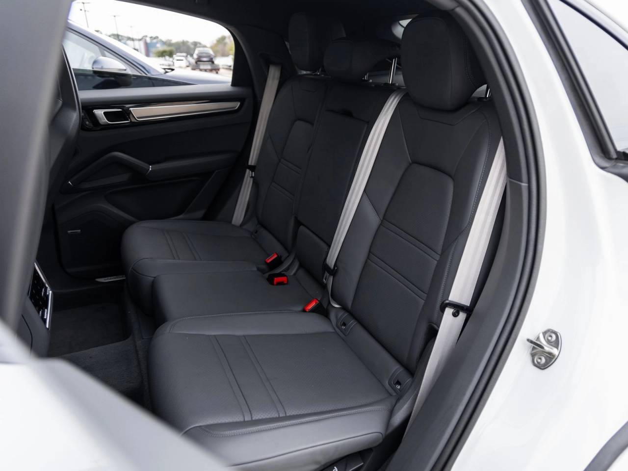 2022 Porsche Cayenne Coupe Cayenne Coupe Platinum Edition