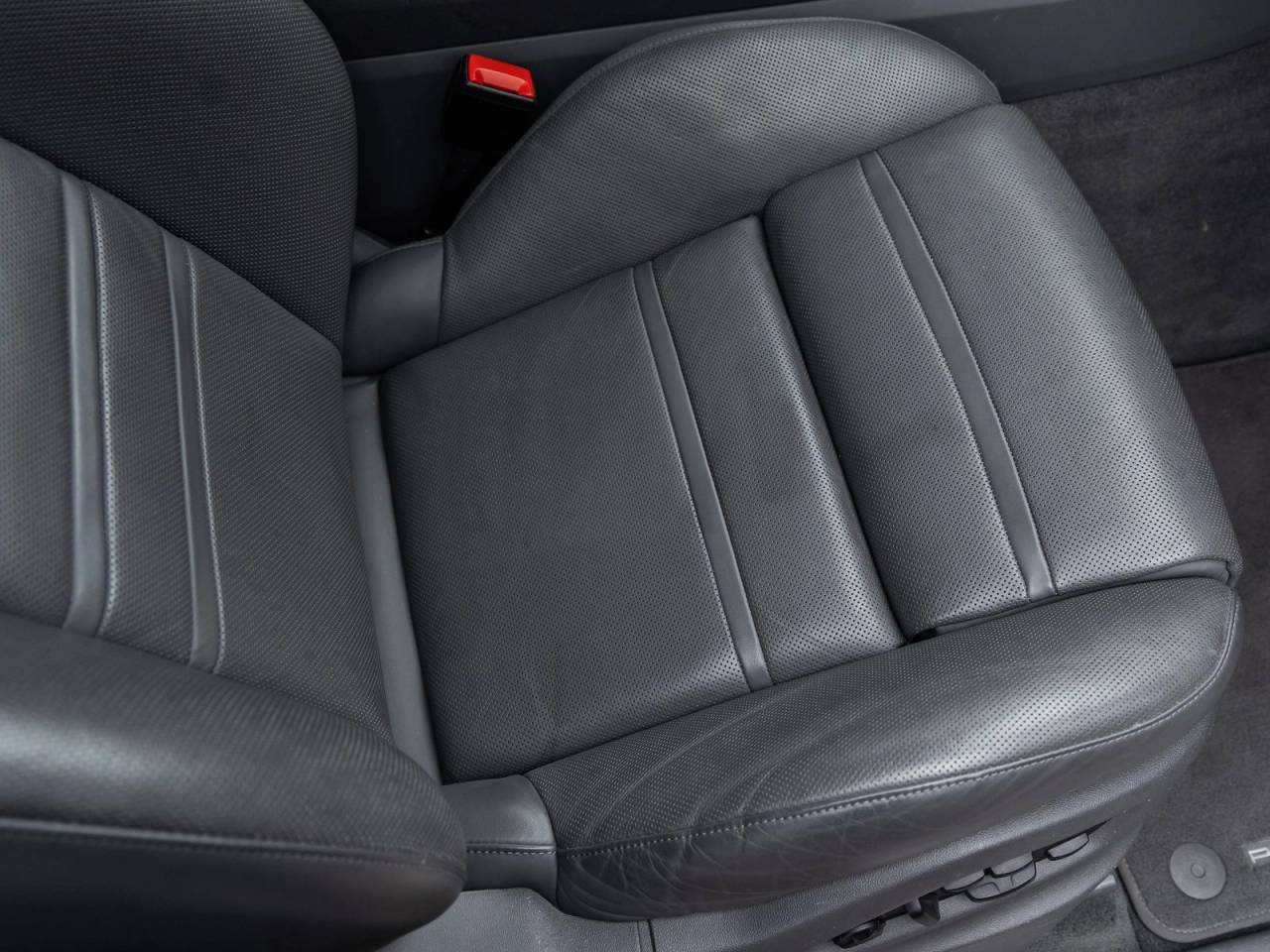 2022 Porsche Cayenne Coupe Cayenne Coupe Platinum Edition