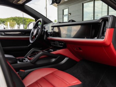 2024 Porsche Cayenne Coupe