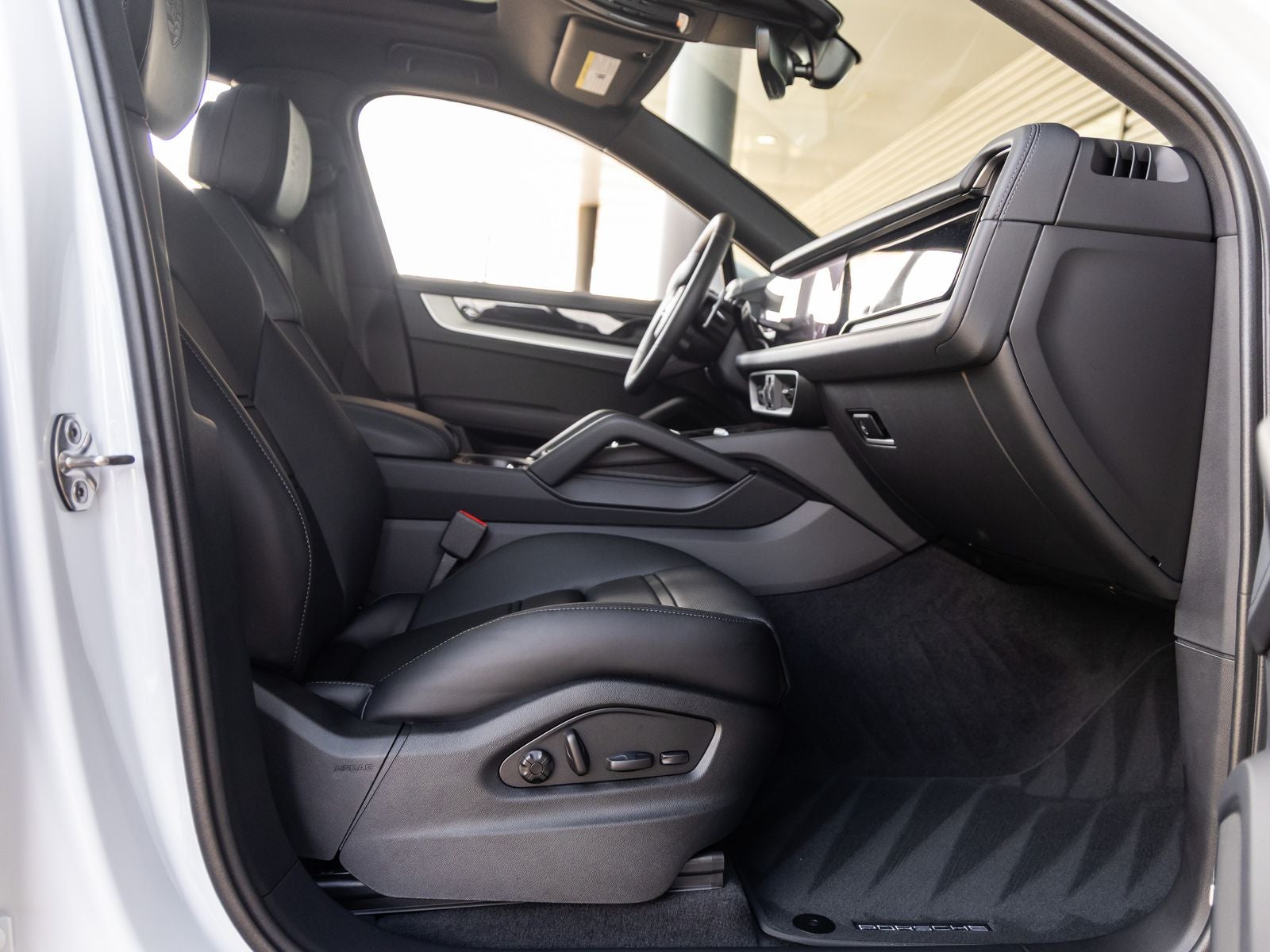 2026 Porsche Cayenne Coupe Base