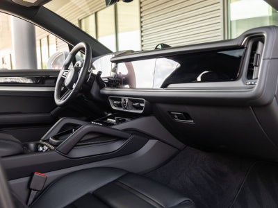 2026 Porsche Cayenne Coupe Base
