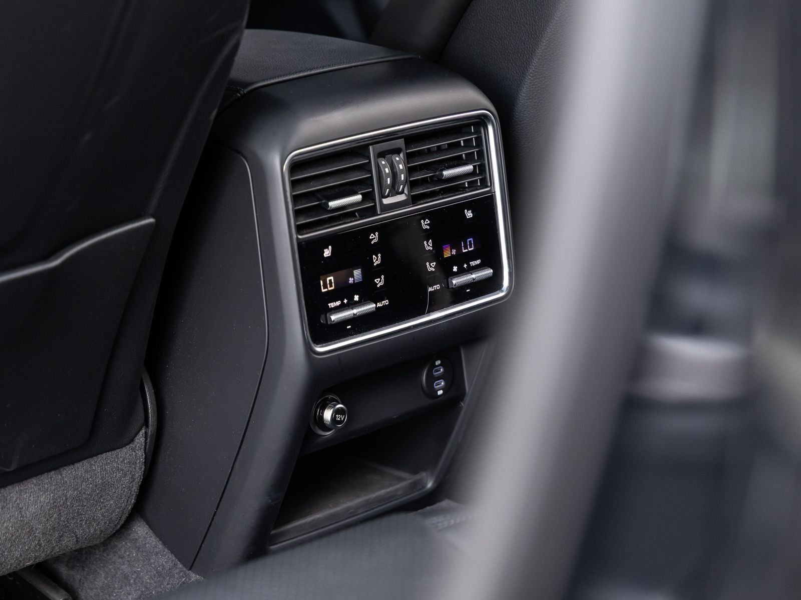 2023 Porsche Cayenne Cayenne Coupe Platinum Edition