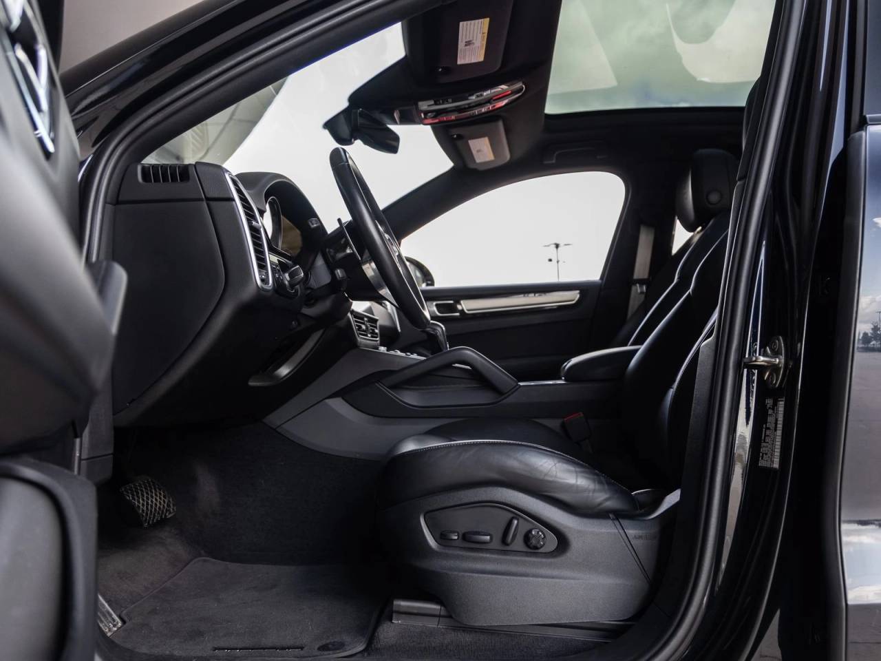 2023 Porsche Cayenne Cayenne Coupe Platinum Edition