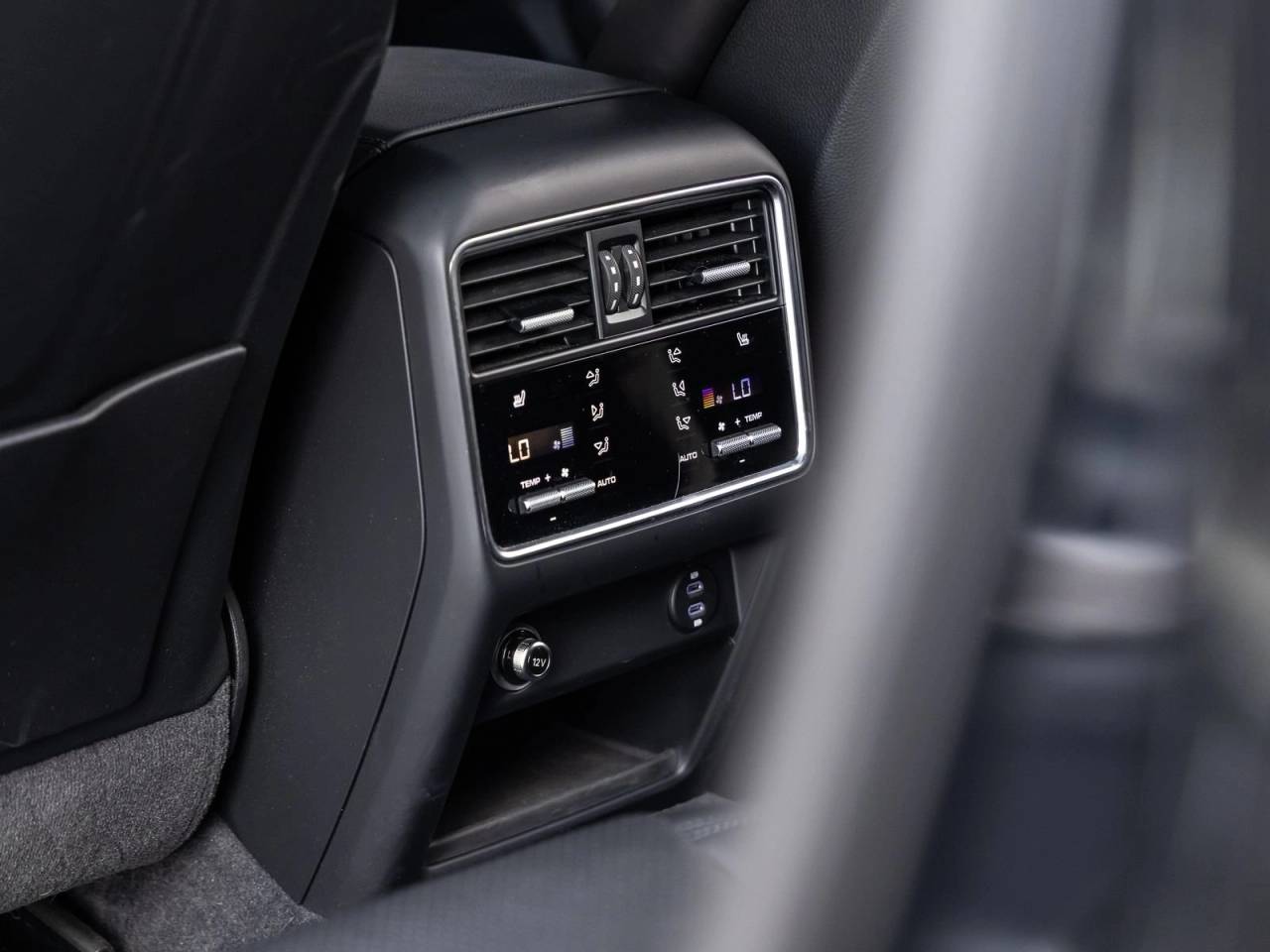 2023 Porsche Cayenne Cayenne Coupe Platinum Edition