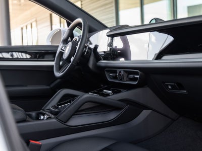2026 Porsche Cayenne Coupe