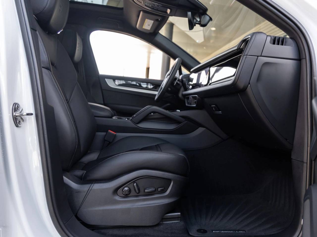 2026 Porsche Cayenne Coupe